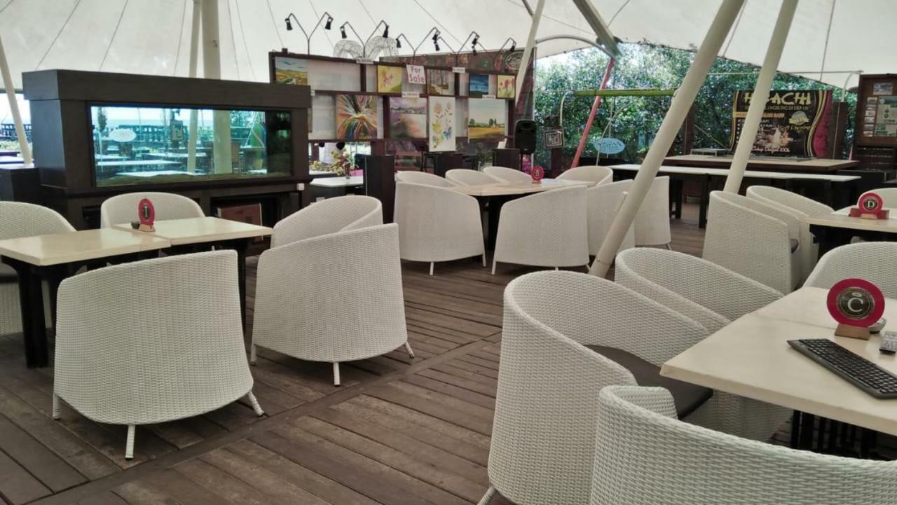 Beejay Bakau Resort Probolinggo Kültér fotó