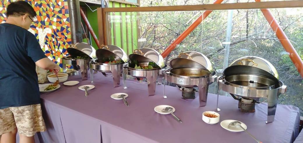 Beejay Bakau Resort Probolinggo Kültér fotó